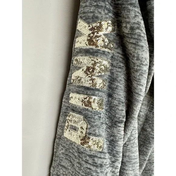 PINK By VS Gray Robe Women's M/L Sequin Word Sleeves Cozy Soft * no belt - Picture 3 of 6